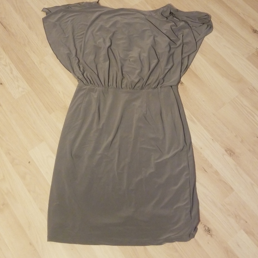 Grey Jessica Simpson dress with small open back